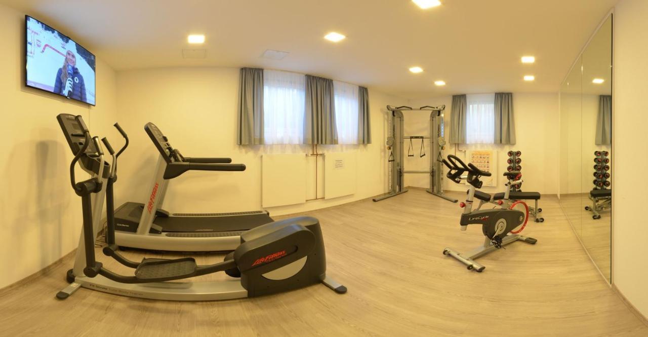 Aparthotel Mikro *